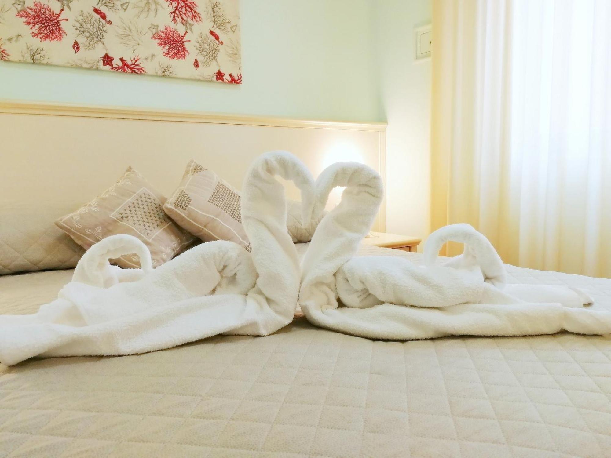 Hotel Atmosfere Beach 切塞纳蒂科 外观 照片