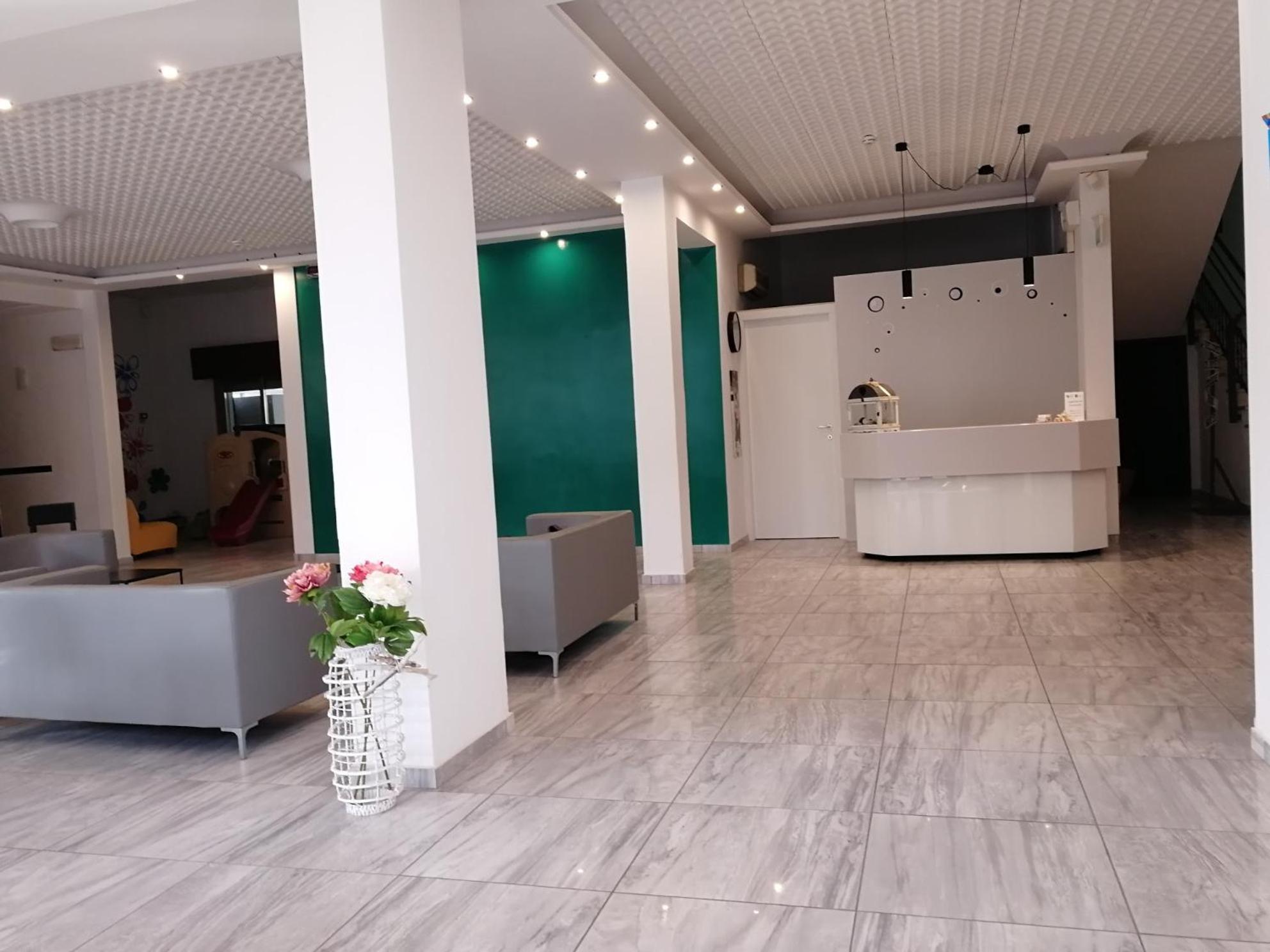 Hotel Atmosfere Beach 切塞纳蒂科 外观 照片